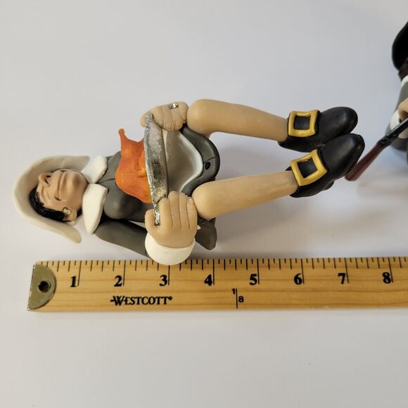 Set 2 D Manning Thanksgiving Shelf Sitter Pilgrims Man Woman Rifle Clay Figures - Picture 7 of 14